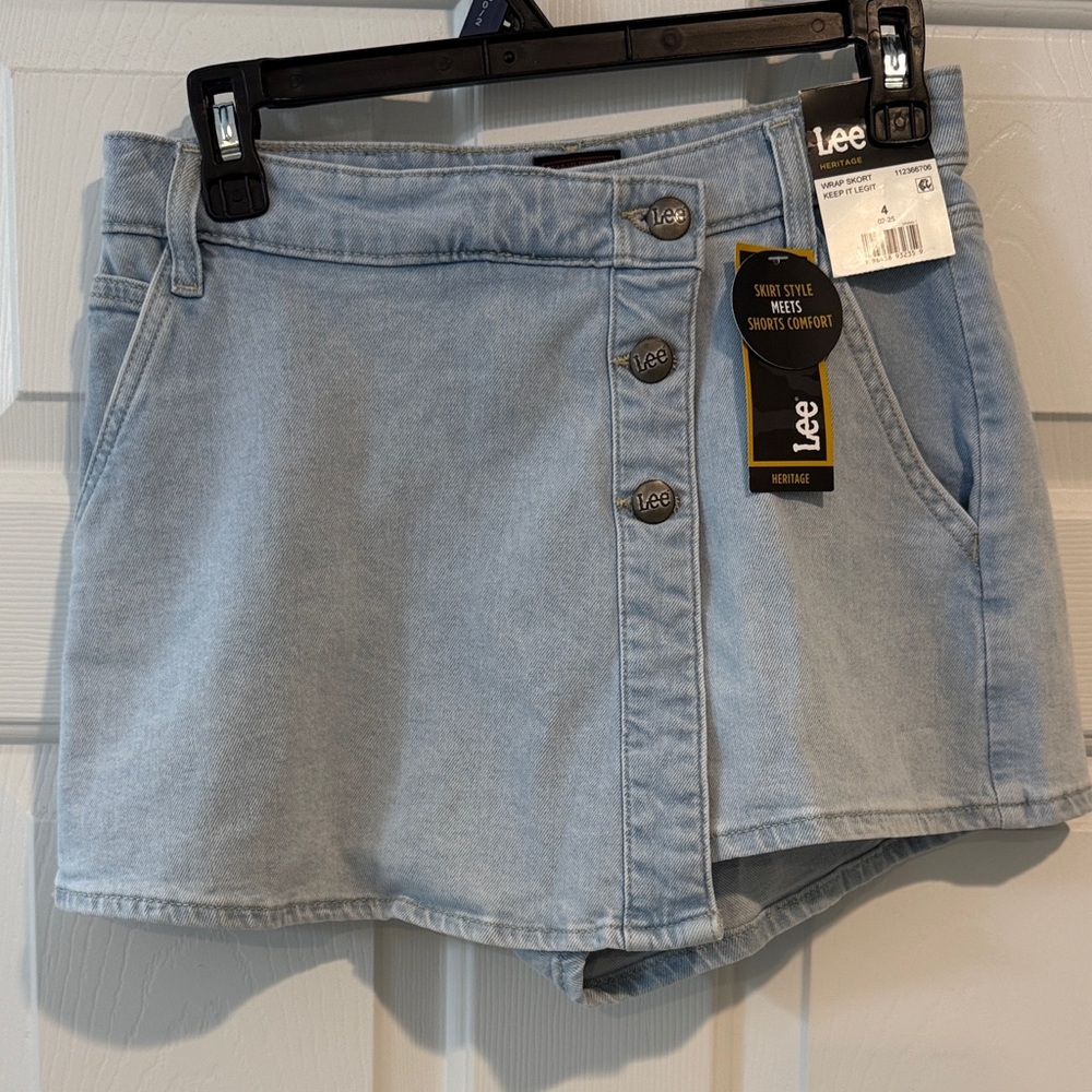 Lee Light Blue Denim Skorts